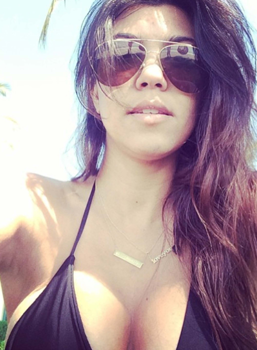 Kourtney Kardashian solar i Mexiko. Kourtney Kardashian solar i Mexiko.