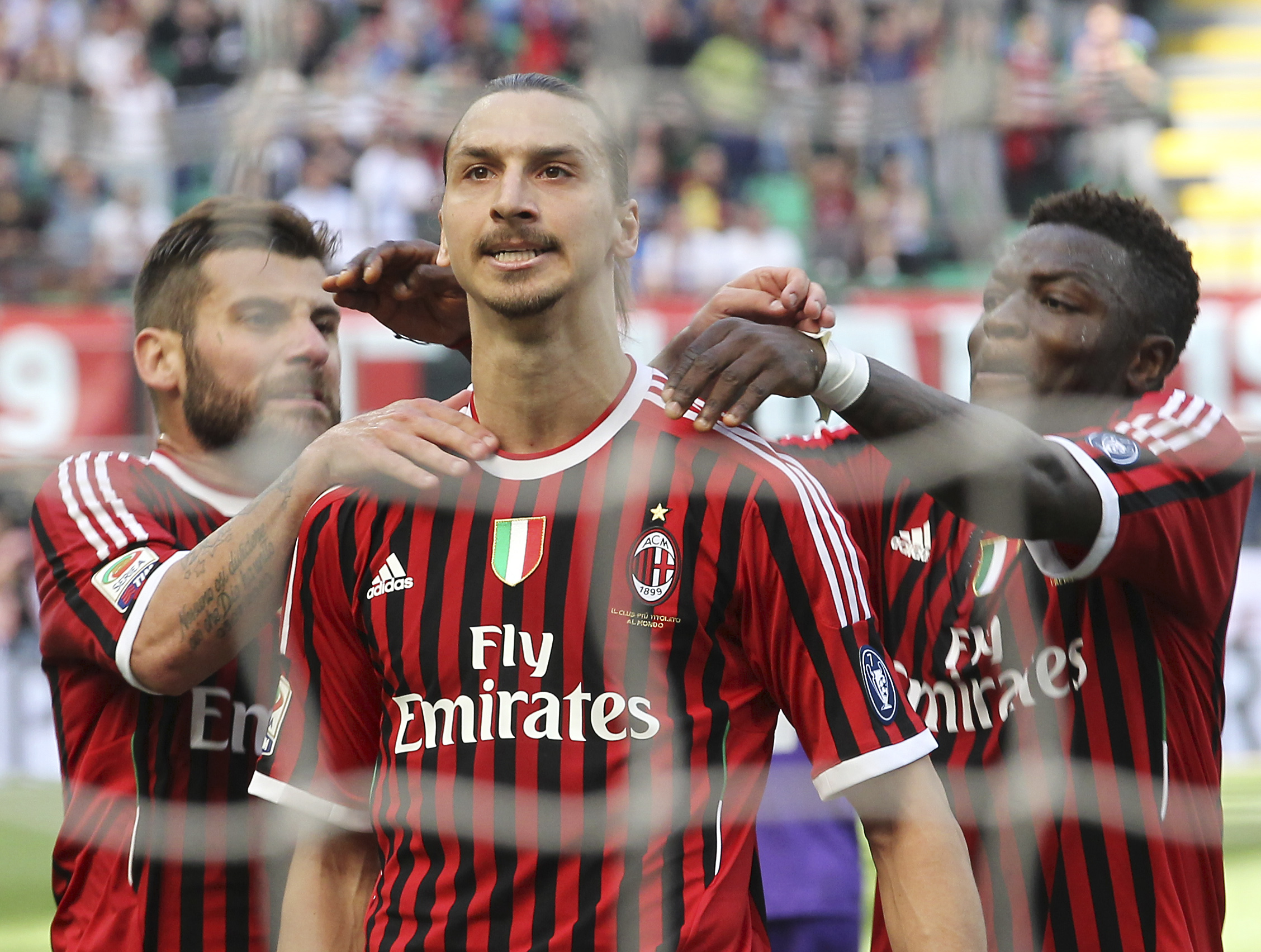 Zlatan Ibrahimovic gjorde Milans mål på straff i lördagens 1-2-förlust mot Fiorentina.