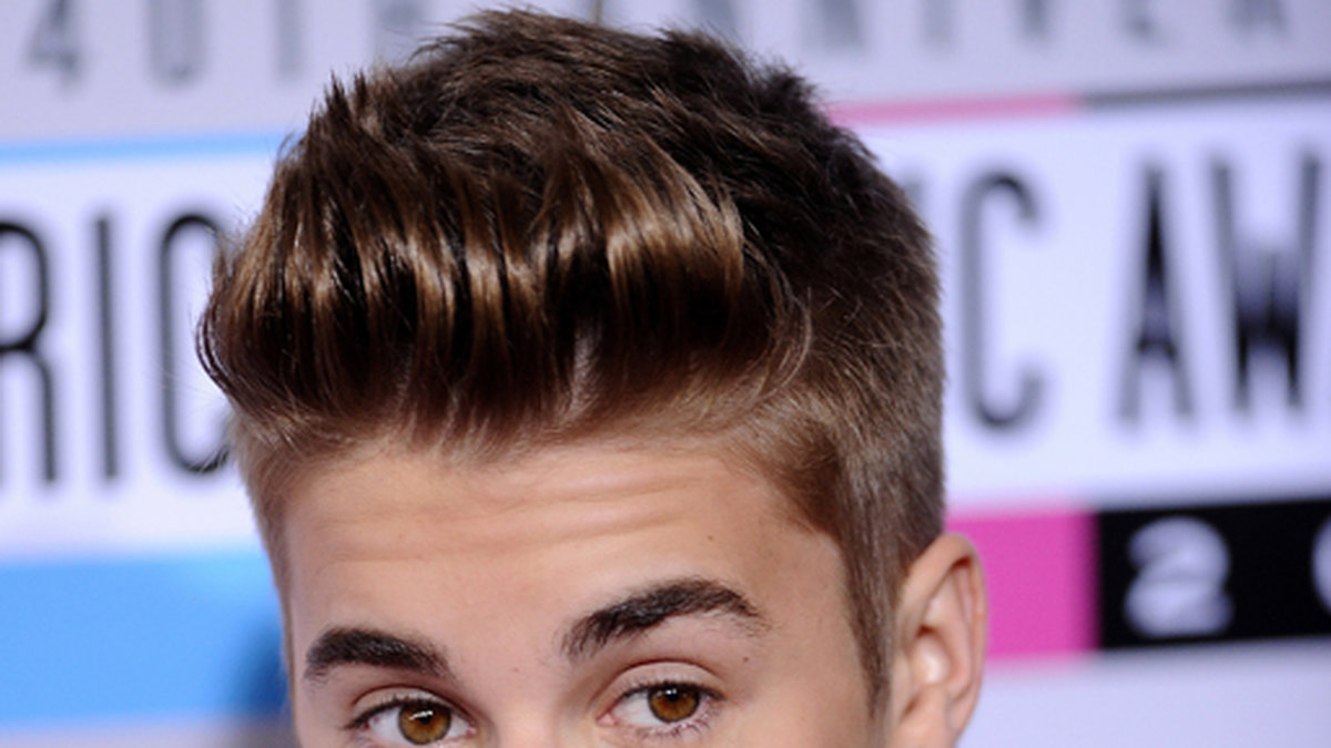 Justin Biebers lugg som går att kamma bakåt är en populär frisyr. 