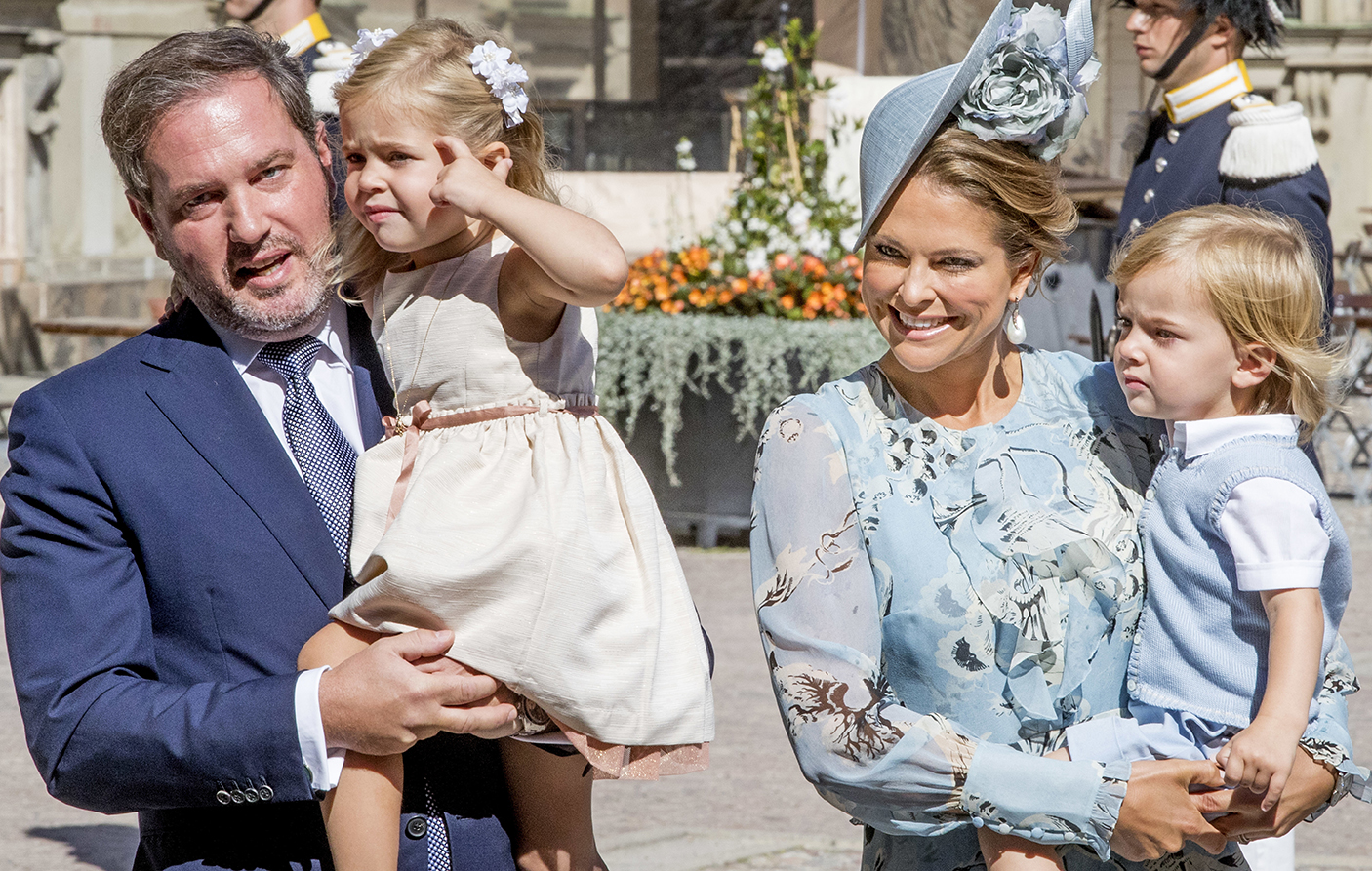 Chris O'Neill, prinsessan Leonore, prinsessan Madeleine och prins Nicolas. Chris O'Neill, prinsessan Leonore, prinsessan Madeleine och prins Nicolas.