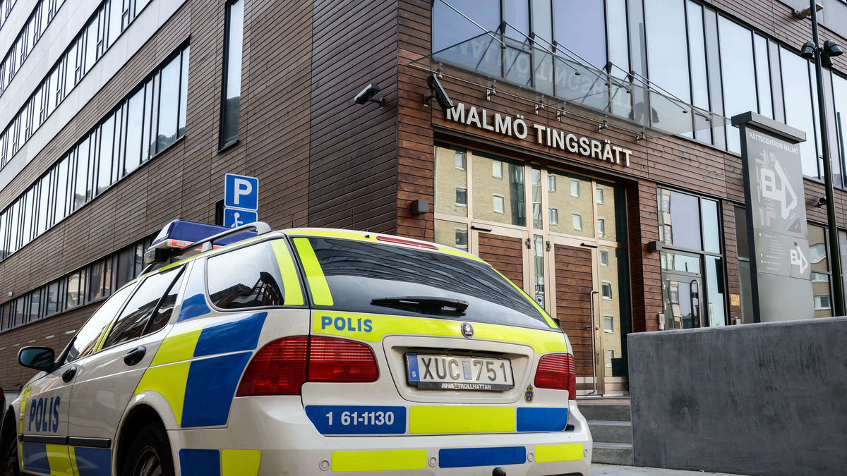 Mannen misstänks även för ett fall av olaga frihetsberövande. Nu har han häktats av Malmö tingsrätt.