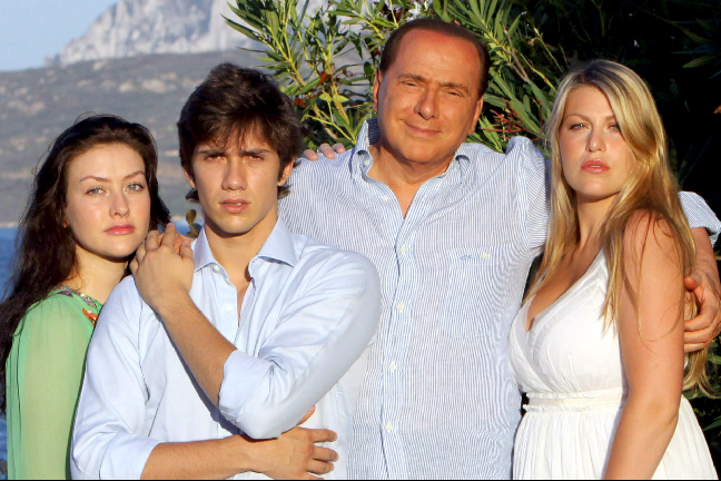 Silvio Berlusconi, Gåva, Berlusconi, Miljoner, milan, Italien, Kvinnor, Fest