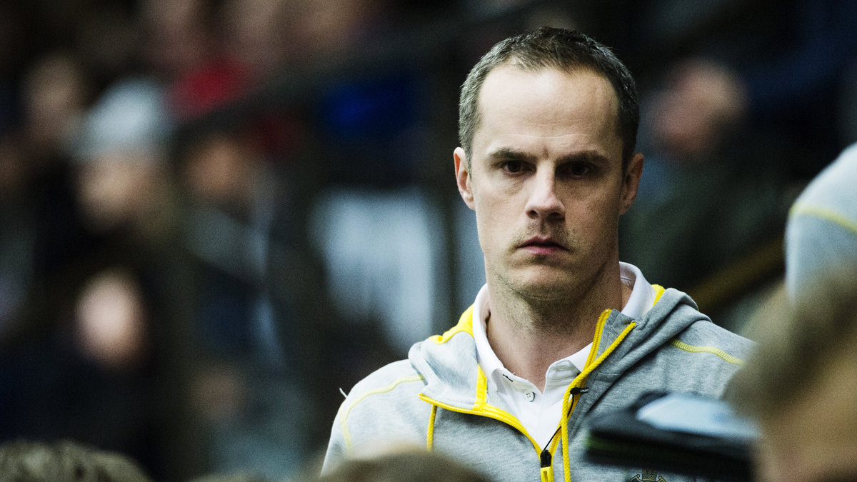 Peter som förra året tränade Superligan-laget AIK. 