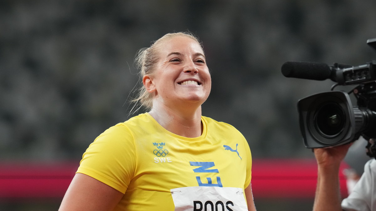 Sveriges Fanny Roos efter att ha stött 19.01 i sin första stöt i damernas kula och kvalificerat sig till final under under sommar-OS i Tokyo.