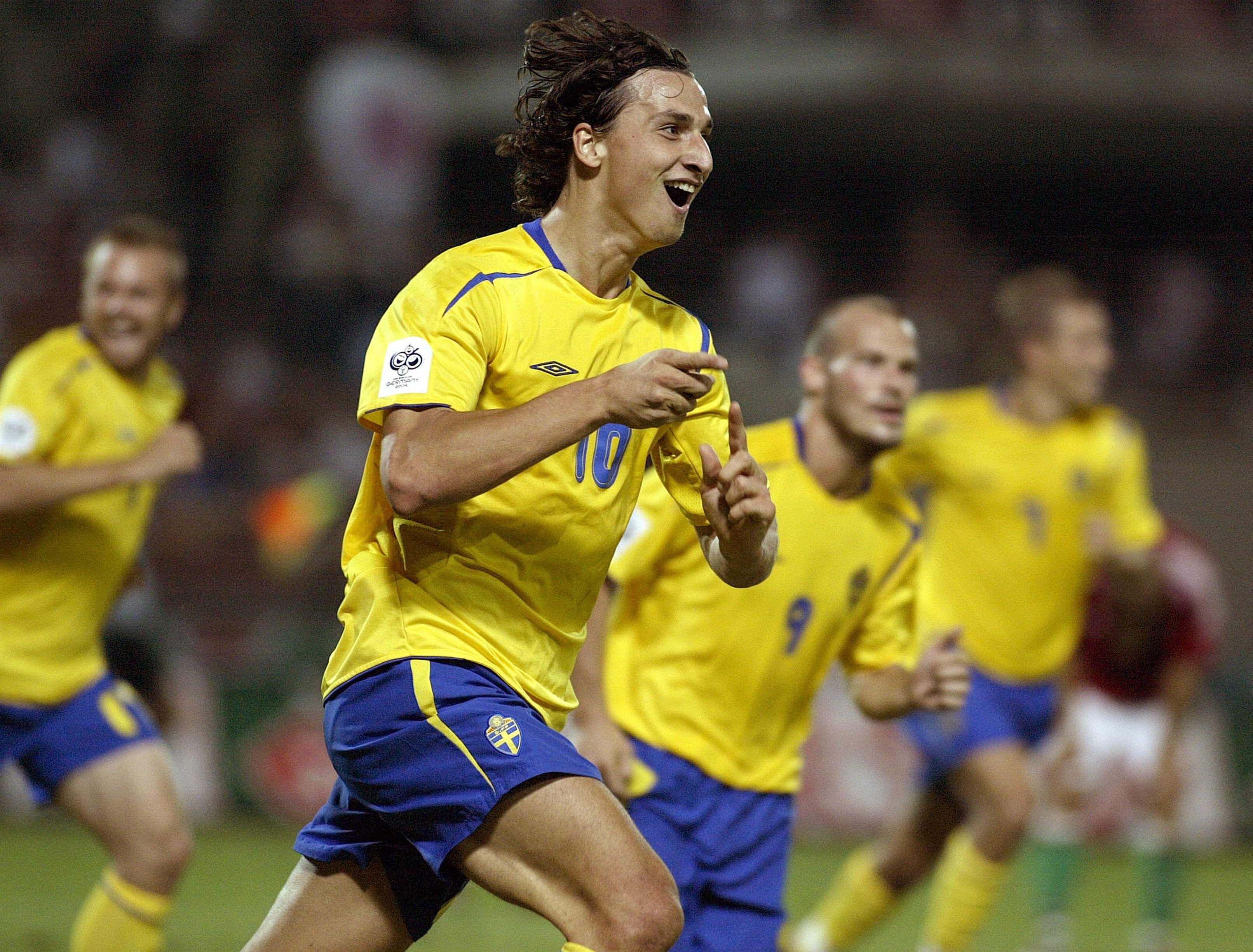 Zlatan jublar efter drömmålet på stopptid 2005. Får vi se samma scener på fredagskvällen?