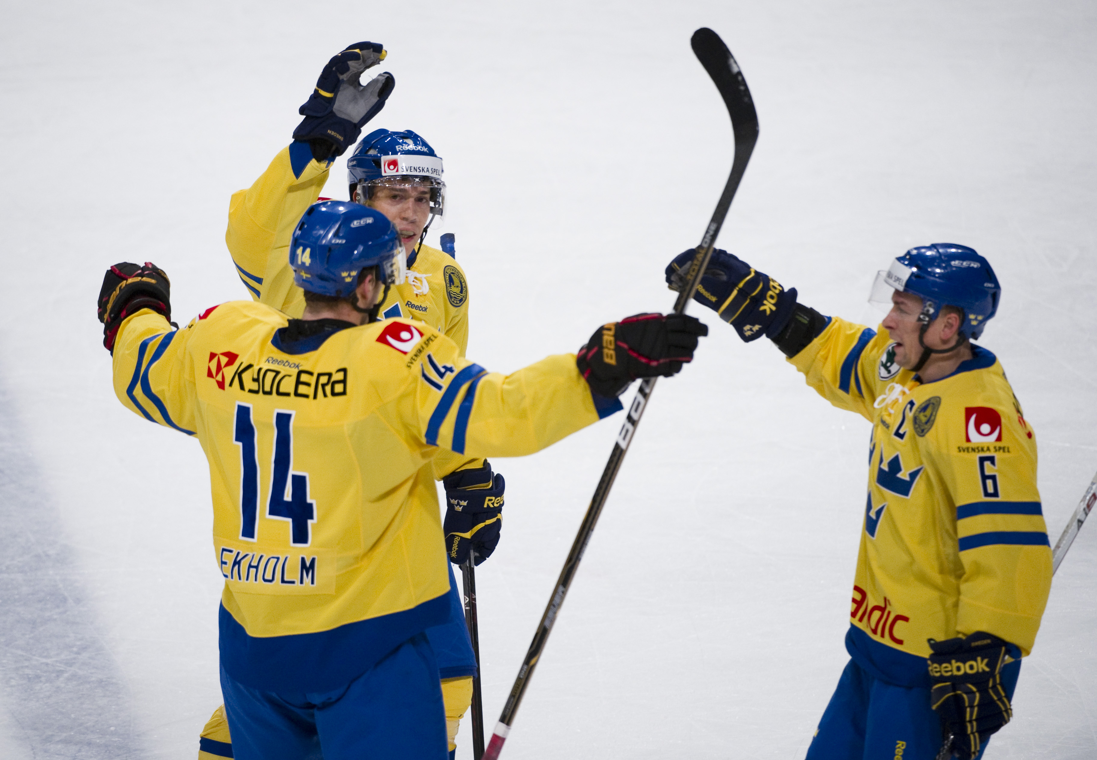Tre Kronor ställs mot Finland i den sista matchen som är direkt avgörande.