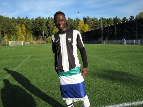Mohamed Buya Turay är ett hett villebråd i Sverige efter sin succé i Västerås-klubben Juventus IF. 