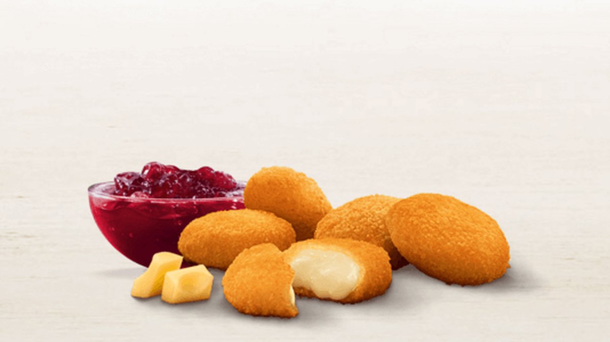 3. Friterade Emmentaler-ost-bitar. Serveras tillsammans med någon slags tranbärssylt och finns i Tyskland. 