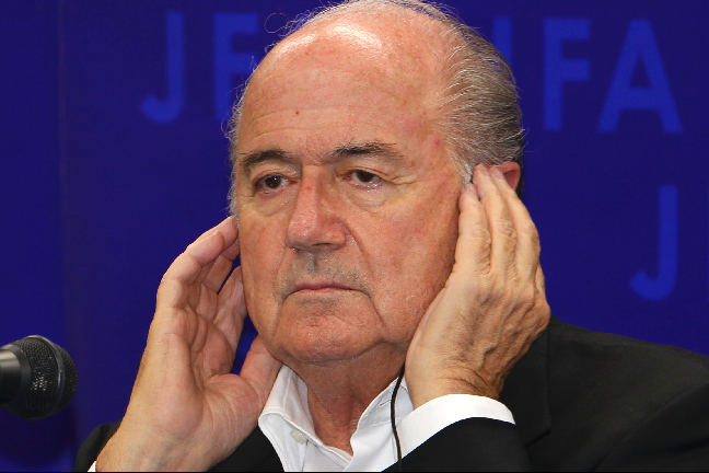 Sepp Blatters allmänna posé de under de senaste dagarnas ramaskri och mediedrev.