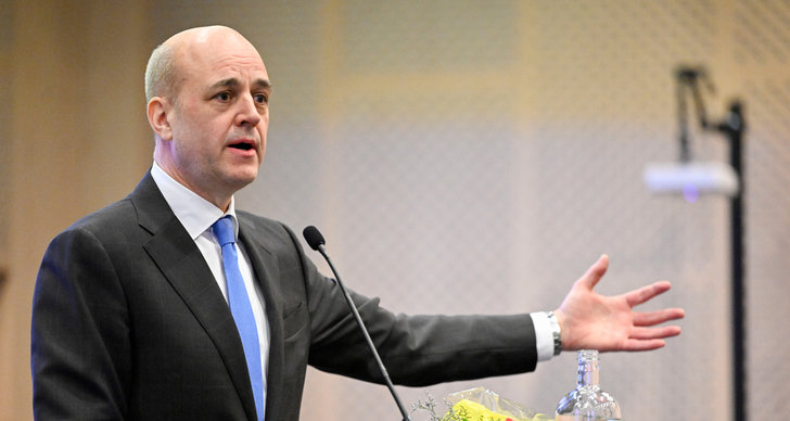Fredrik Reinfeldt, Sverige, Rasism, Fotboll, TT