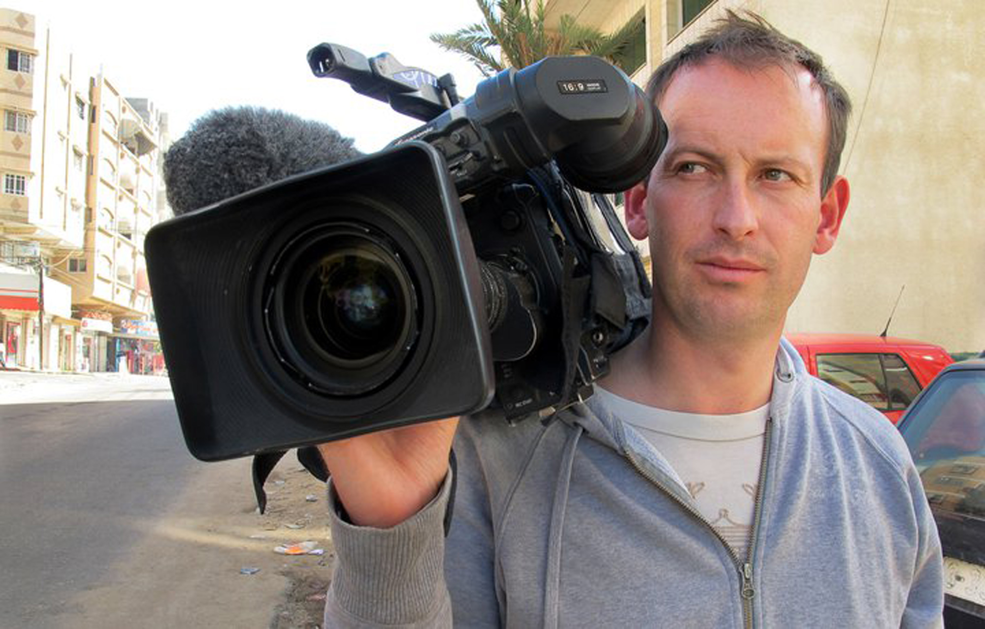 Kameramannen Gilles Jacquier dödades i en granatattack på onsdagen. Han blev 43 år gammal.