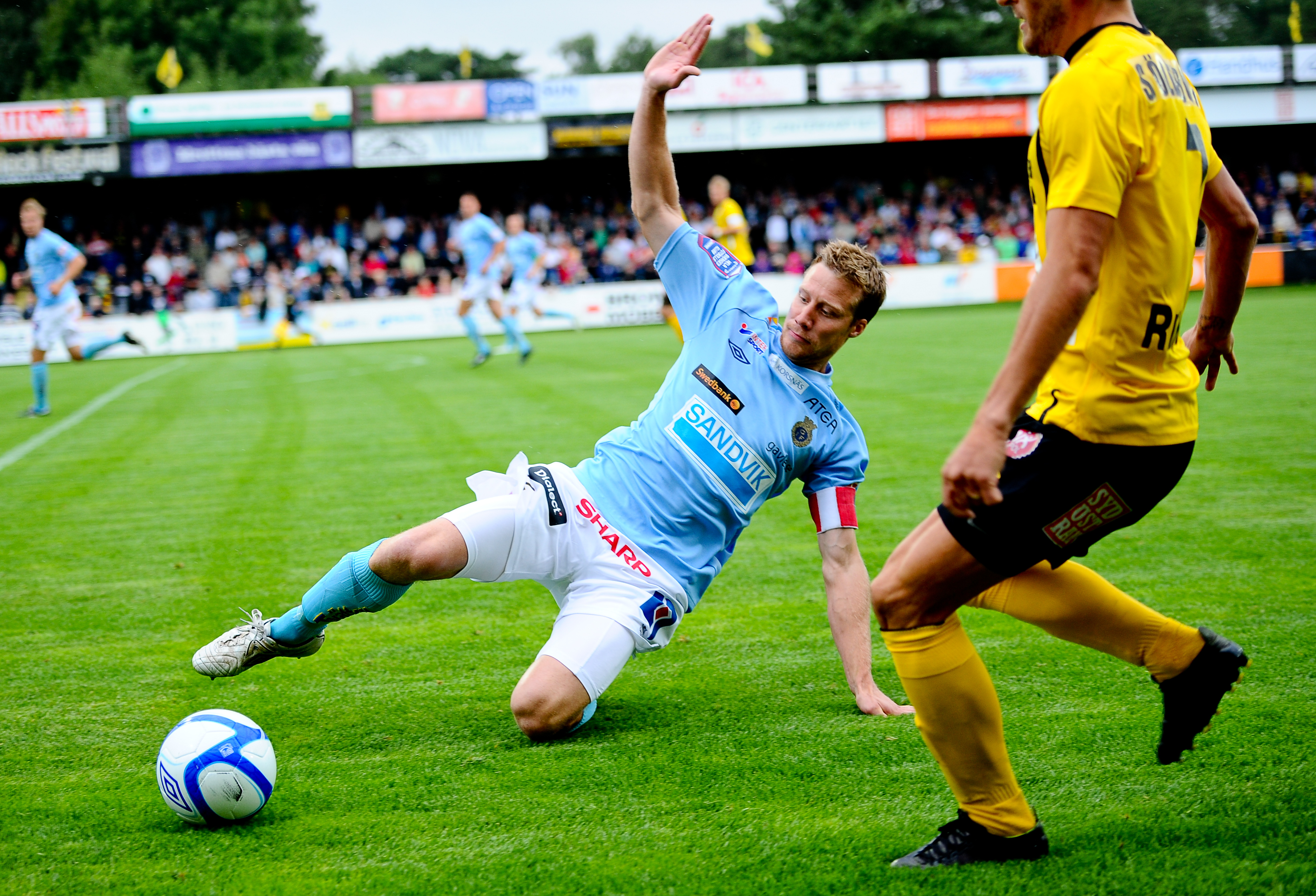 12. Daniel Bernhardsson, högerback. Betyg: 2/5. Veteran och ledare i Gefle. Löpstark och bra i luften. 12. Daniel Bernhardsson, högerback. Betyg: 2/5. Veteran och ledare i Gefle. Löpstark och bra i luften.