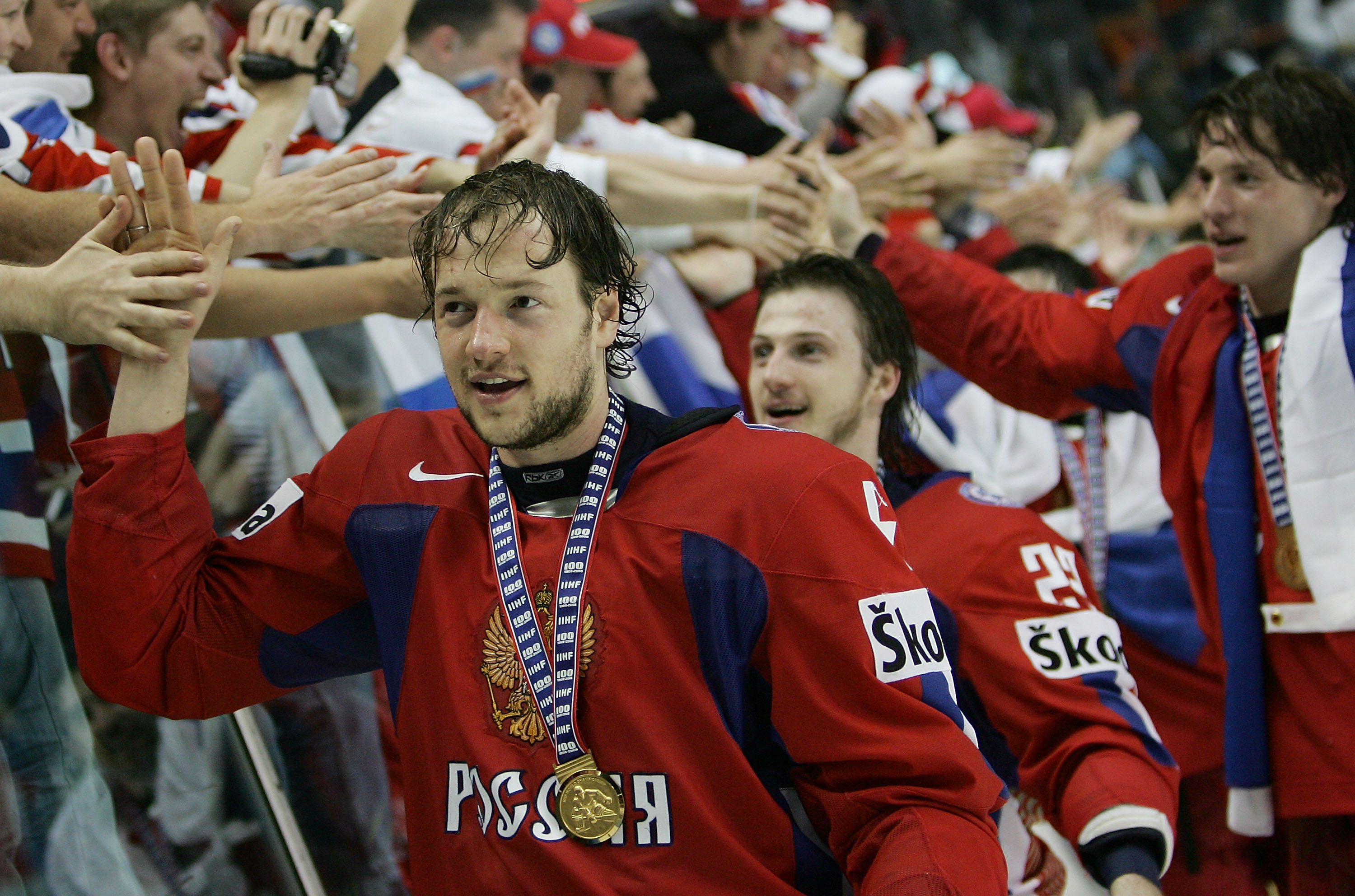 Nikulin var med och vann Rysslands senaste två VM-guld, 2008 och 2009.