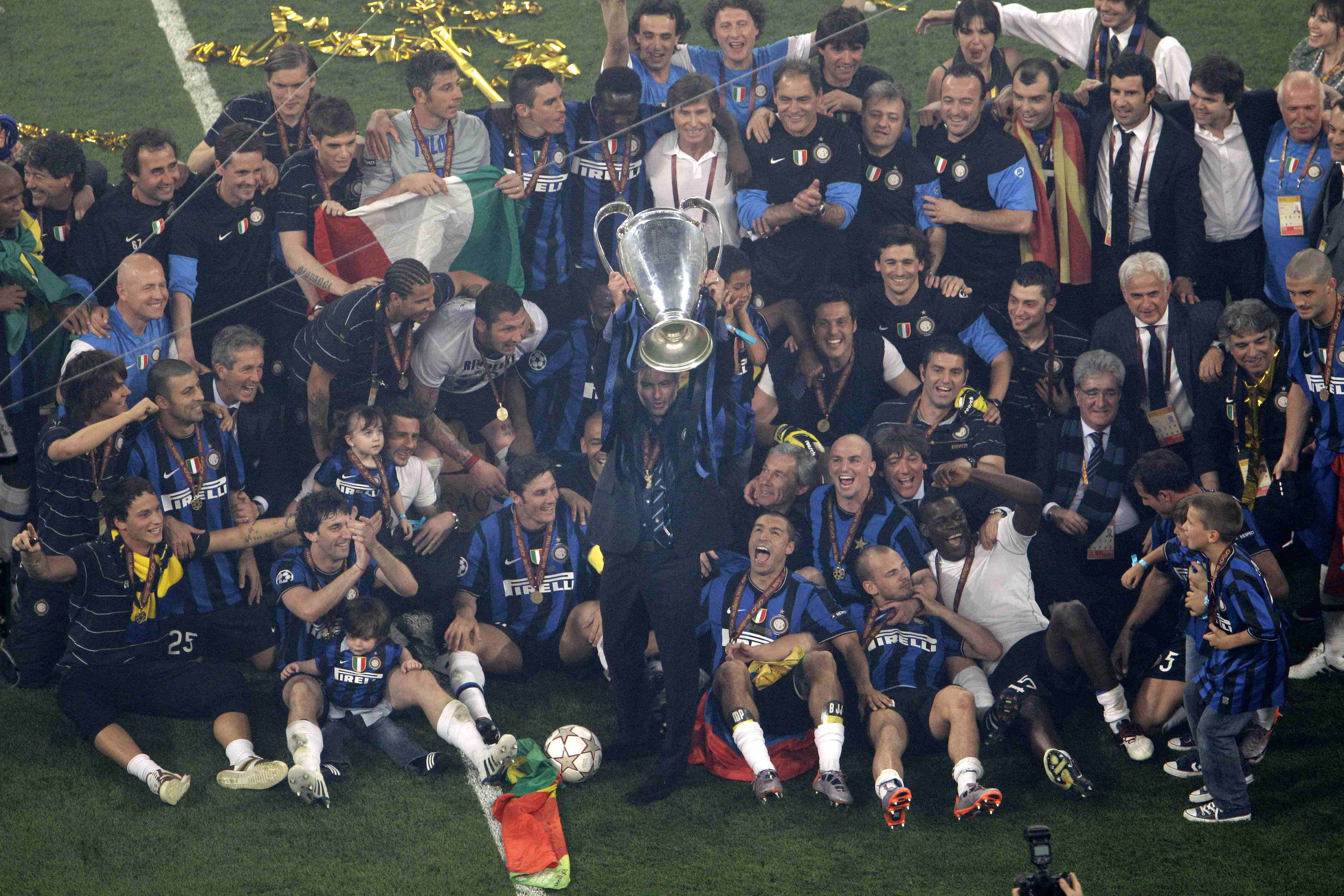 Mourinho med trofén.