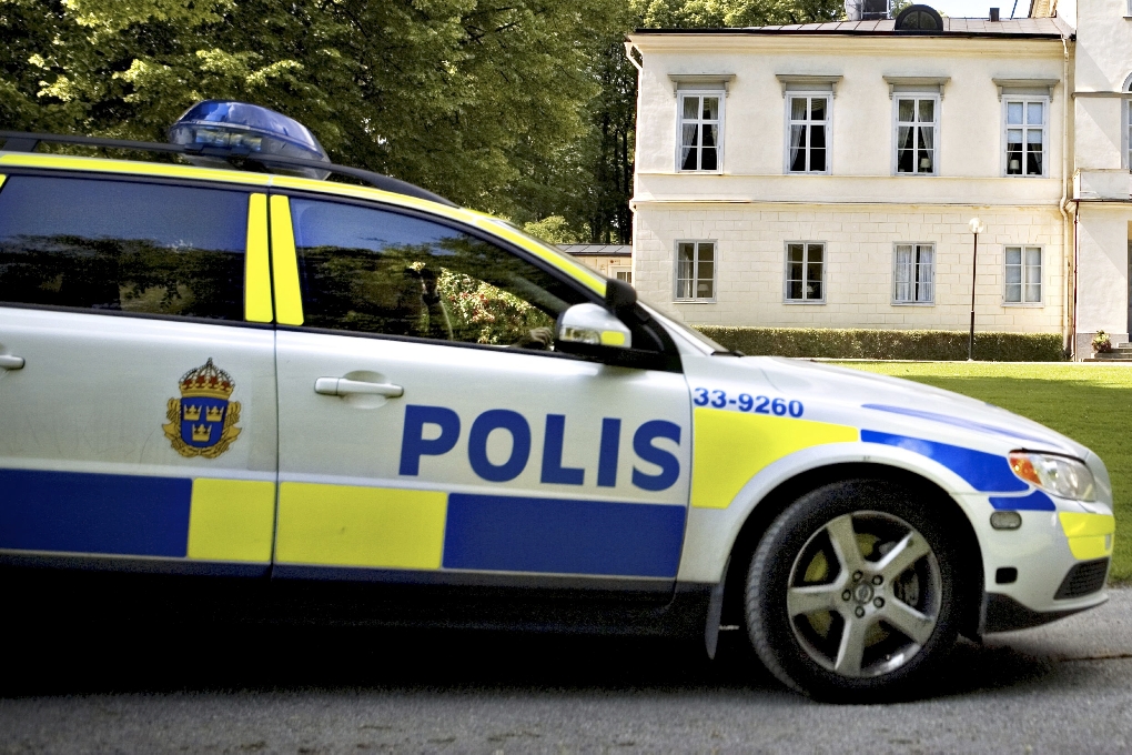 Dansk Skalle, Skadestand, Polisen, Dömd, Polisbil, Linköping, Brott och straff