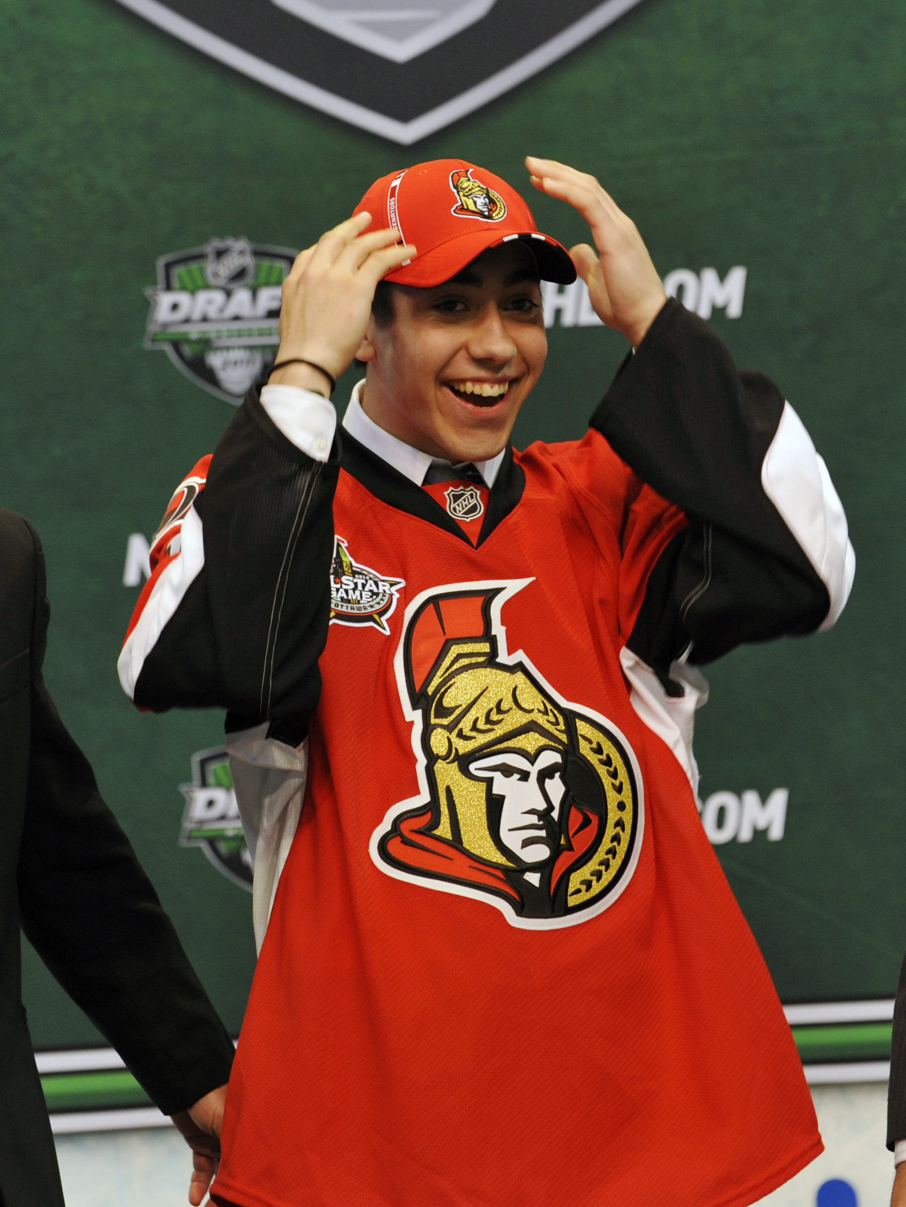 Mika Zibanejad lånas ut från Ottawa Senators.