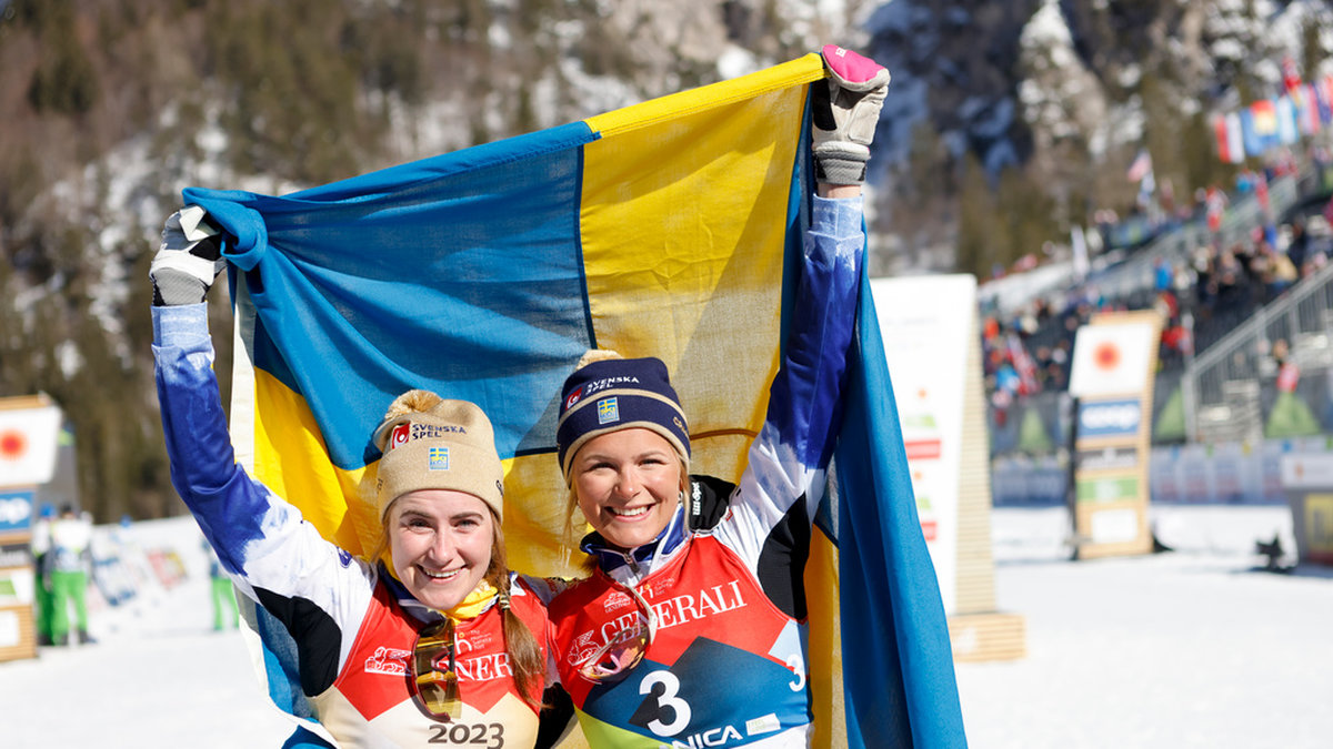 Ebba Andersson och Frida Karlsson är två åkare med potential att bli första svenska kvinna att ta hem den totala världscupen i längdskidor. Arkivbild.