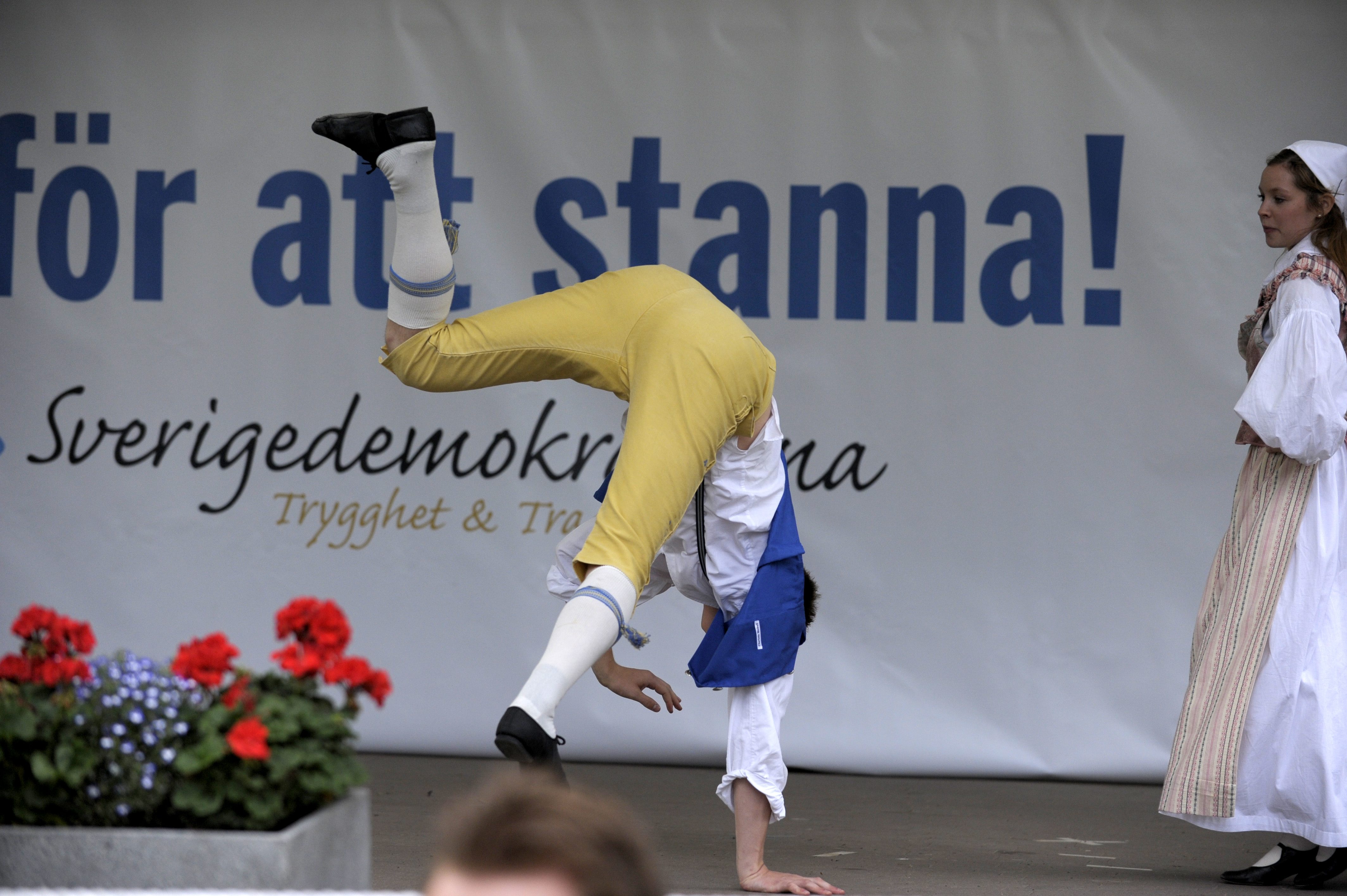 "Här för att stanna", stod det på SD:s backdrop i Almedalen 2011.