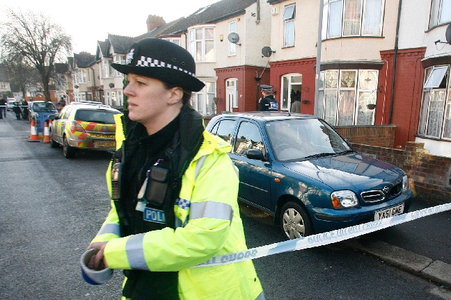 Den engelska polisen är chockerade över den horribla misshandeln.