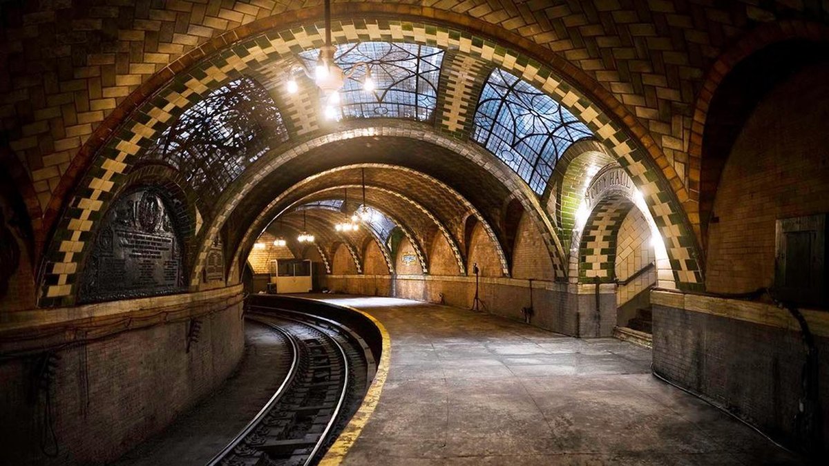City Hall. Stationen i New York byggdes 1904 och stängde i mitten av 1900-talet. 