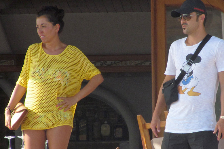 Spanska stjärnan David Villa njuter av en semester med familjen på Ibiza. 