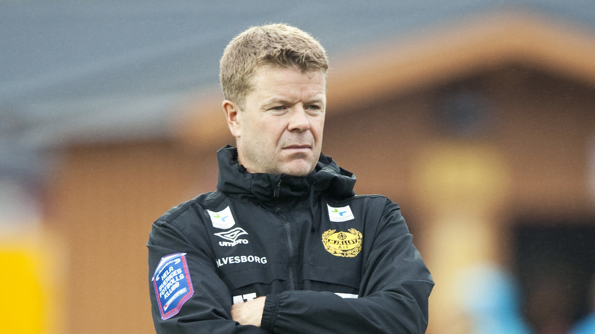 – Vi är ett jävla gott gäng, tycker Mjällbys tränare Anders Torstensson. 