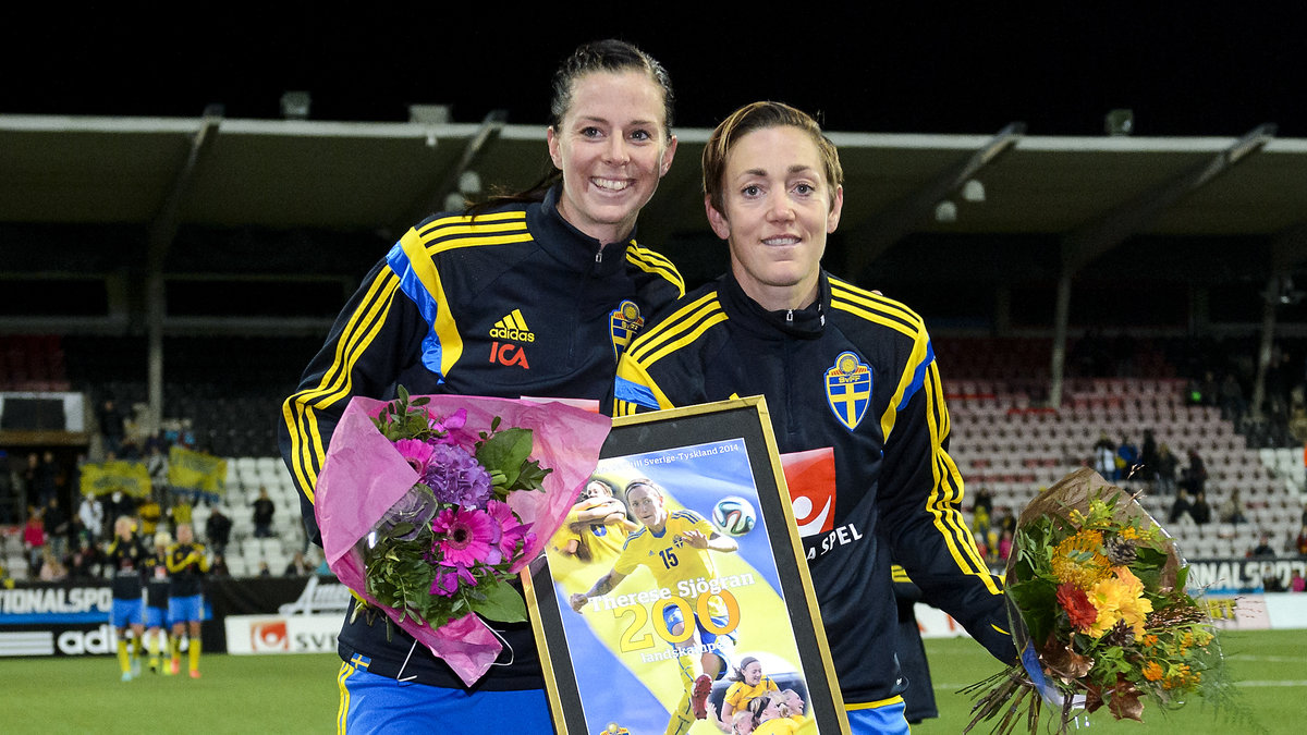 Sveriges mesta målskytt i landslaget tillsammans med Sveriges mesta landslagsspelare, Therese Sjögran. 
