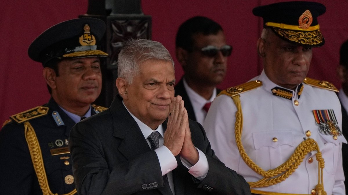 Sri Lankas president Ranil Wickremesinghe hoppas att IMF:s stödpaket ska rädda landet ur den djupa ekonomiska krisen. Arkivbild.
