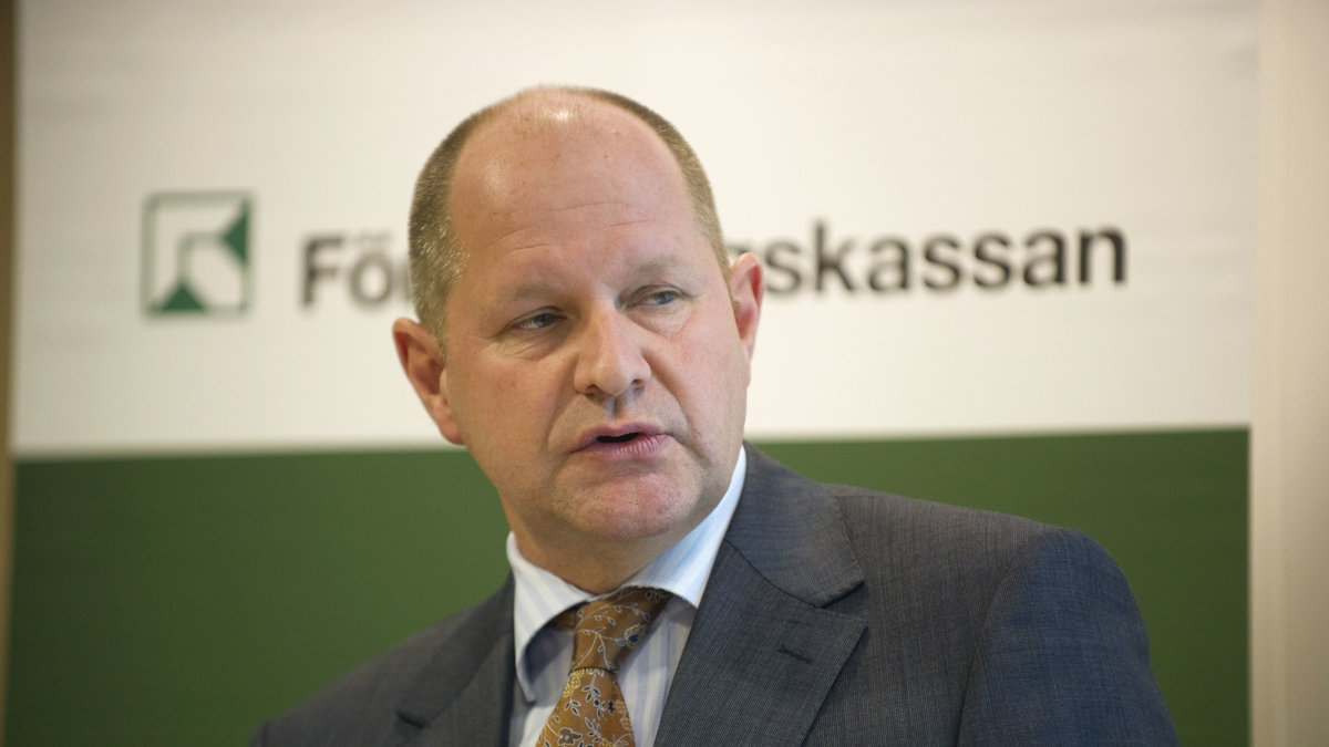 Försäkringskassans generaldirektör Dan Eliasson är aktiv på Twitter men vill inte prata med Nyheter24 då han är ledig i dag.