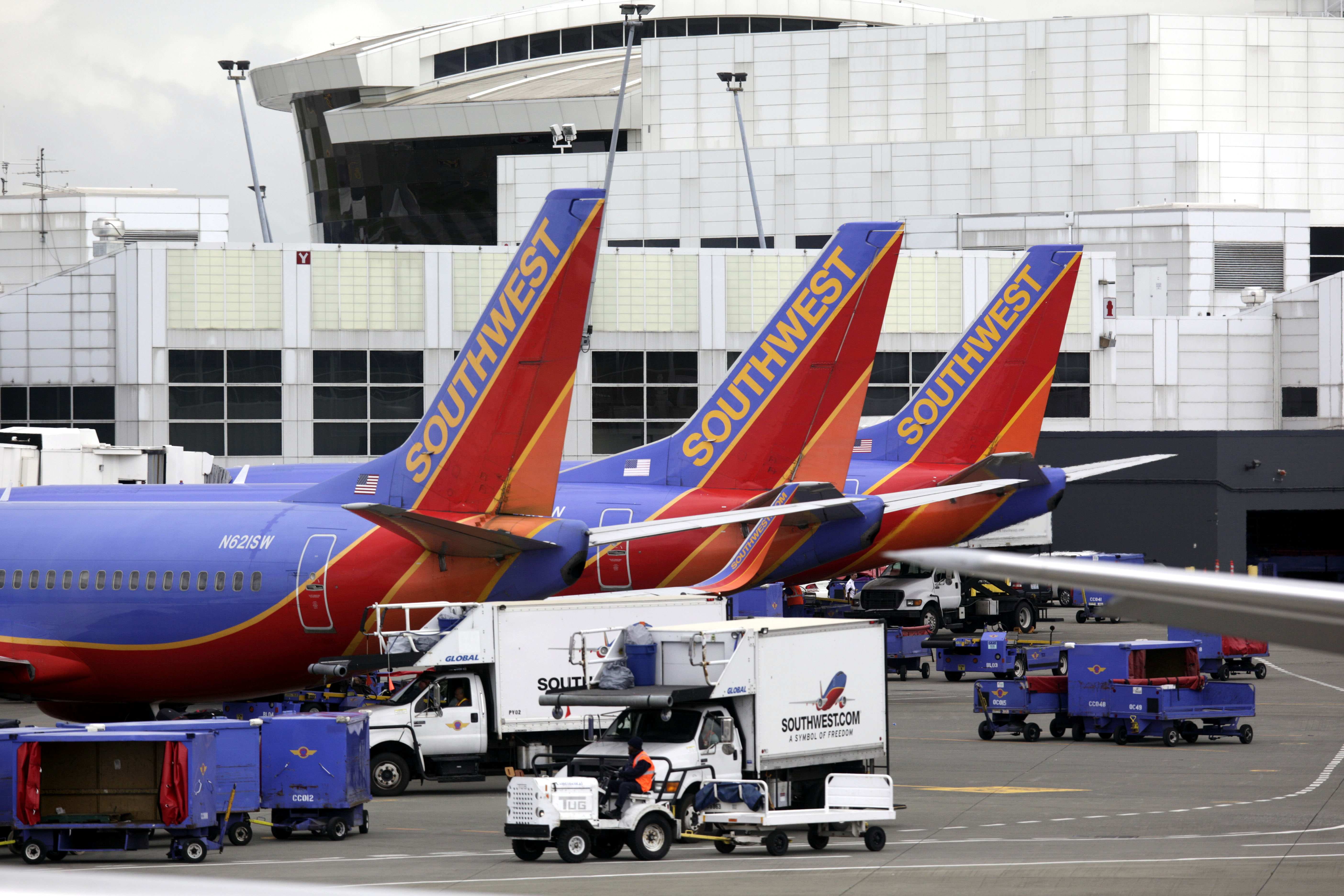 Ett Southwest Airlines-plan fick motta ett bombhot som senare visade sig vara fejkat.