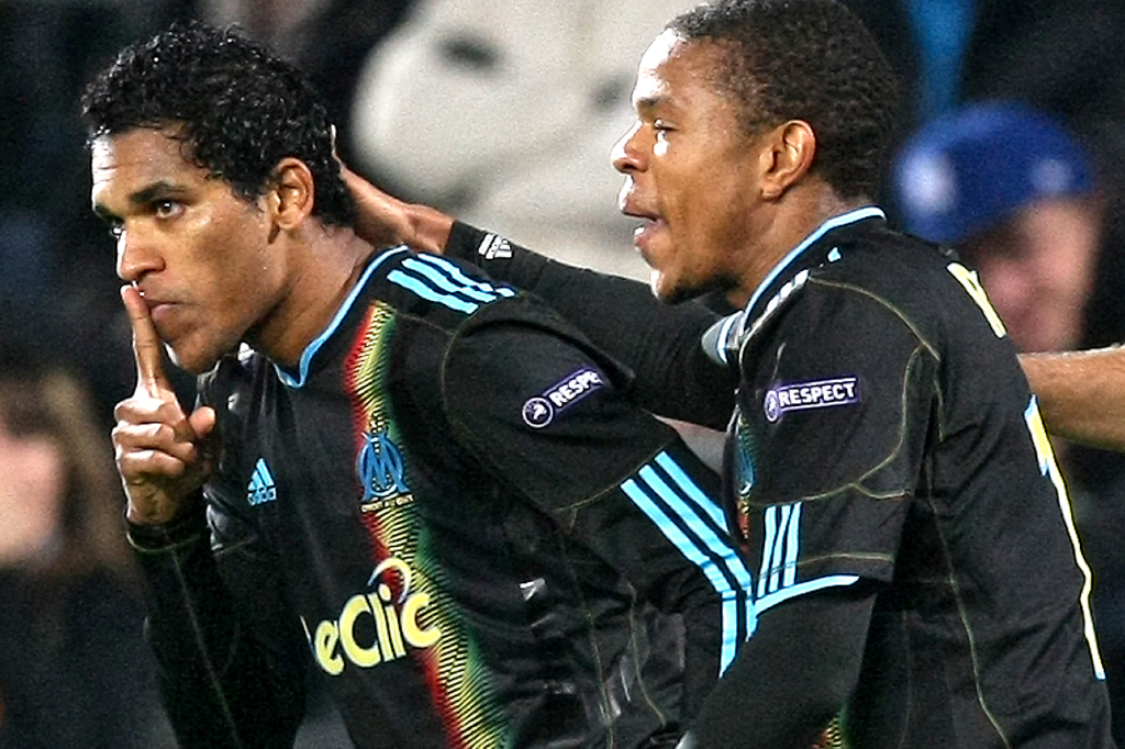 Brandao gjorde matchens enda mål när Marseille besegrade Chelsea inför en fanatisk fransk publik.