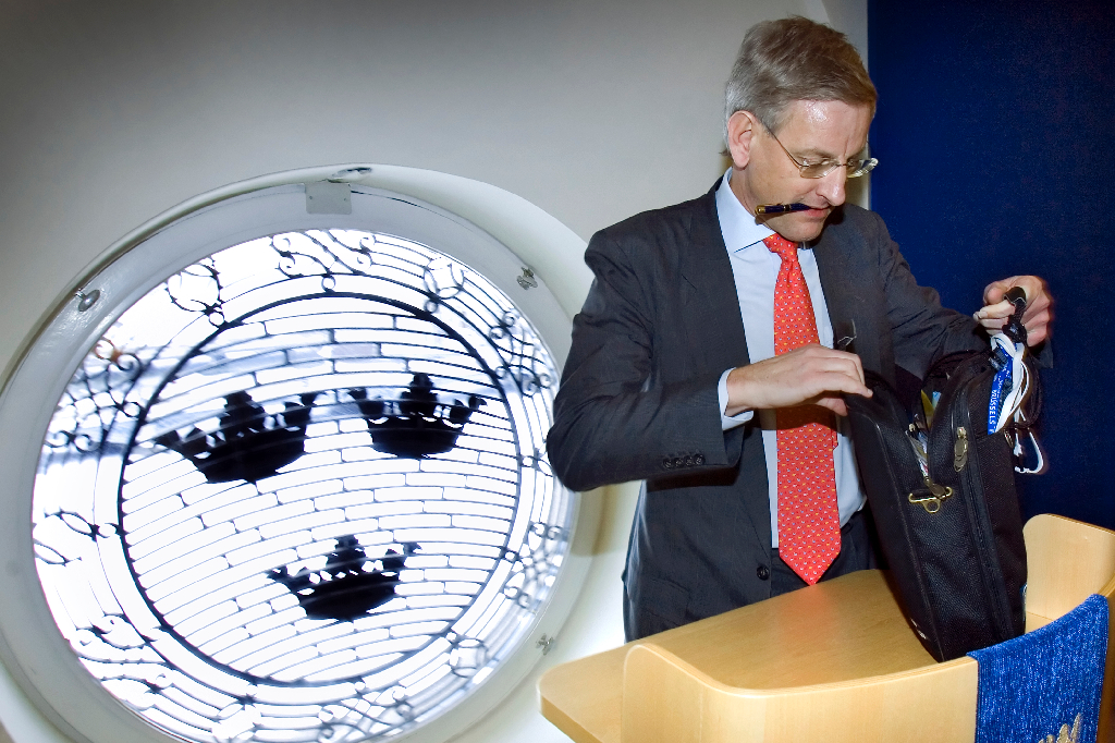 Sveriges utrikesminister Carl Bildt har tidigare fått kritik för sina affärer med Lundin petroleum.