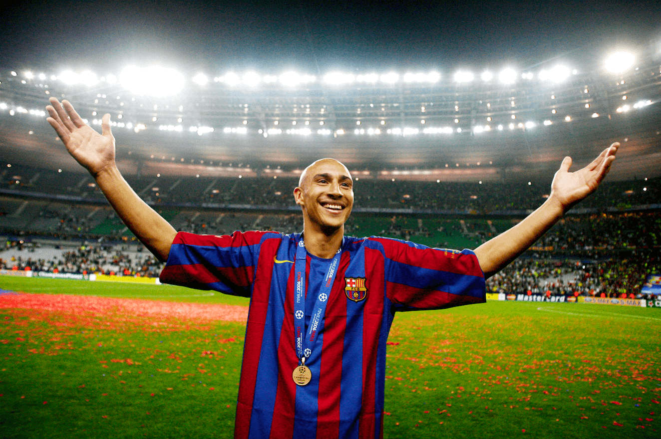 Henke Larsson. Hjälte från VM-94, legendar i Celtic, superpoppis i Manchester United och Barcelona, och bangar inte på att spela bandy med dig. Och skulle du spela i ett lag han tränar hade du fått en plats i startelvan. Woho! Henke Larsson. Hjälte från VM-94, legendar i Celtic, superpoppis i Manchester United och Barcelona, och bangar inte på att spela bandy med dig. Och skulle du spela i ett lag han tränar hade du fått en plats i startelvan. Woho!