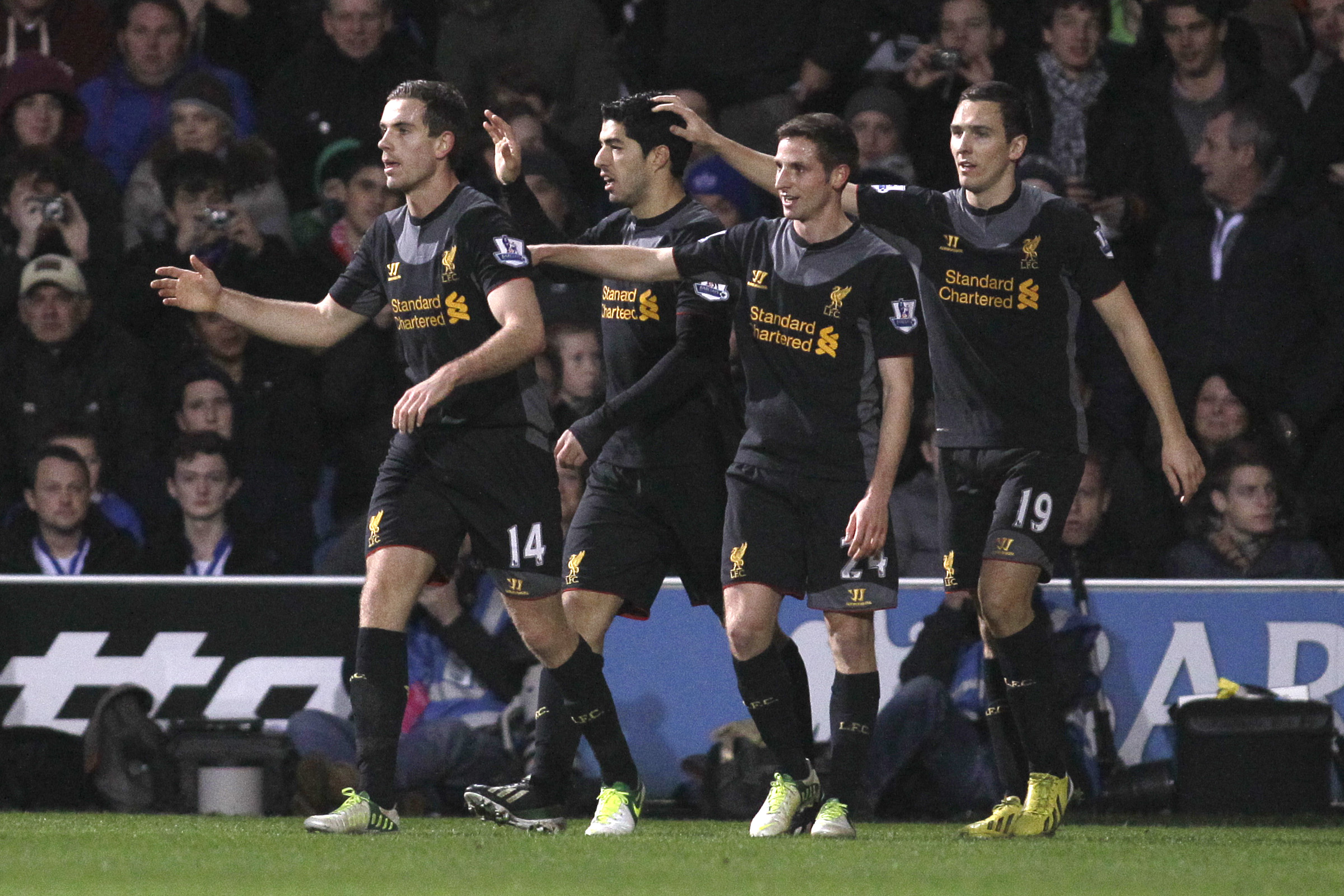 Liverpool-glädje efter Luis Suarez andra mål.