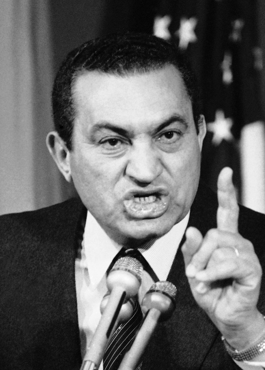 Hosni Mubarak, Revolution, Egypten, Avgång, Avgår
