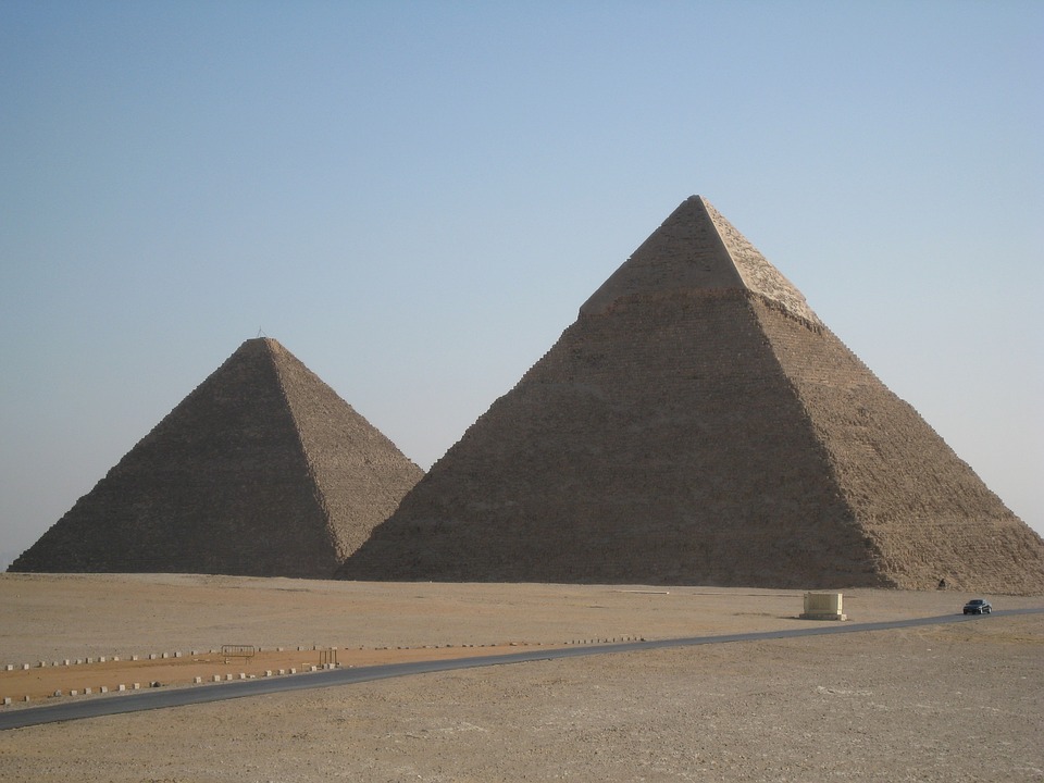 Bland annat pyramiderna i Egypten. 