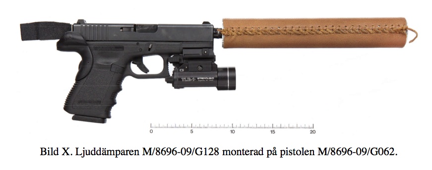 Peter Mangs hade även en ljuddämpare till Glocken. Peter Mangs hade även en ljuddämpare till Glocken.