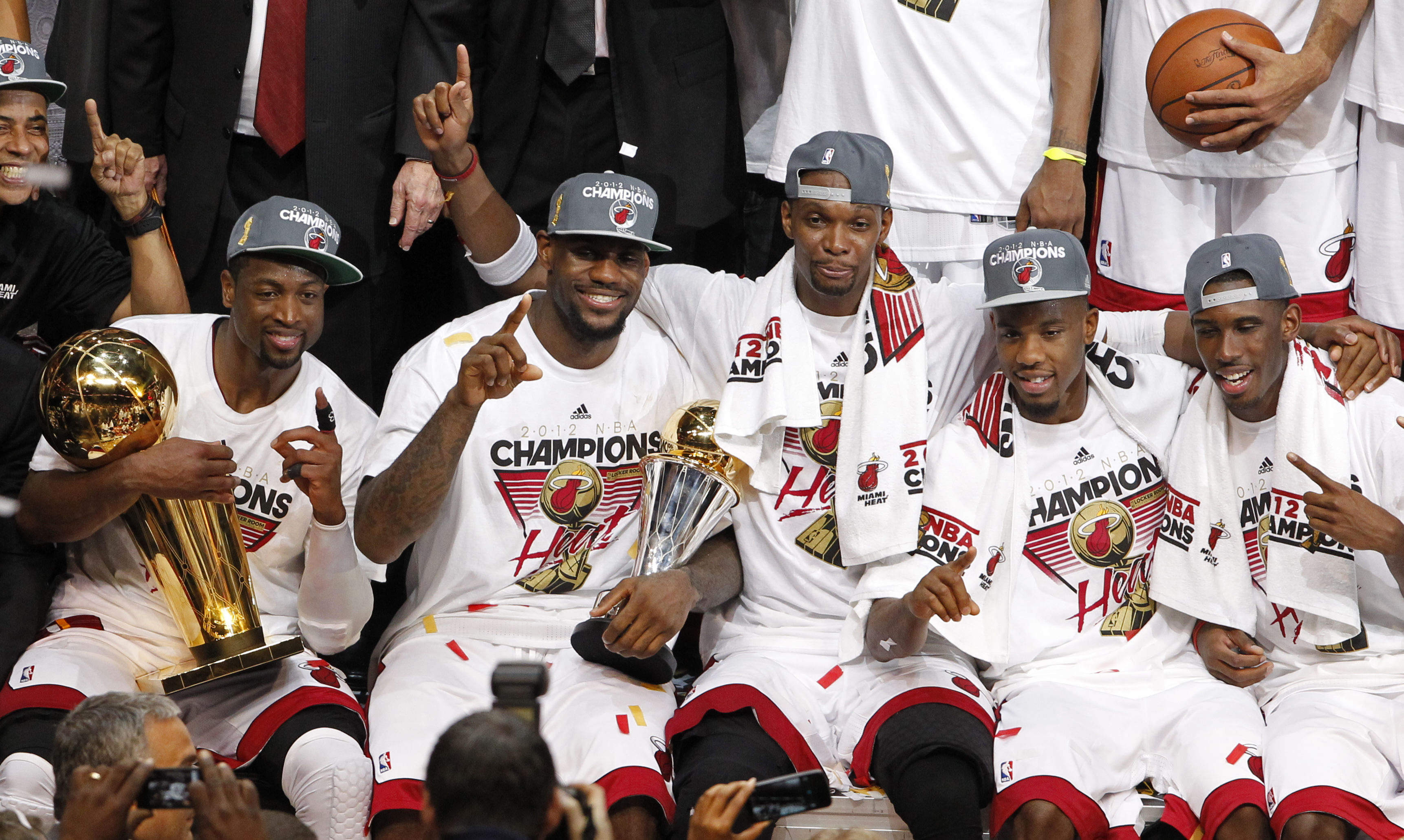 LeBron James flyttade från Cleveland Cavaliers för att ha chansen att vinna titeln. LeBron James flyttade från Cleveland Cavaliers för att ha chansen att vinna titeln.