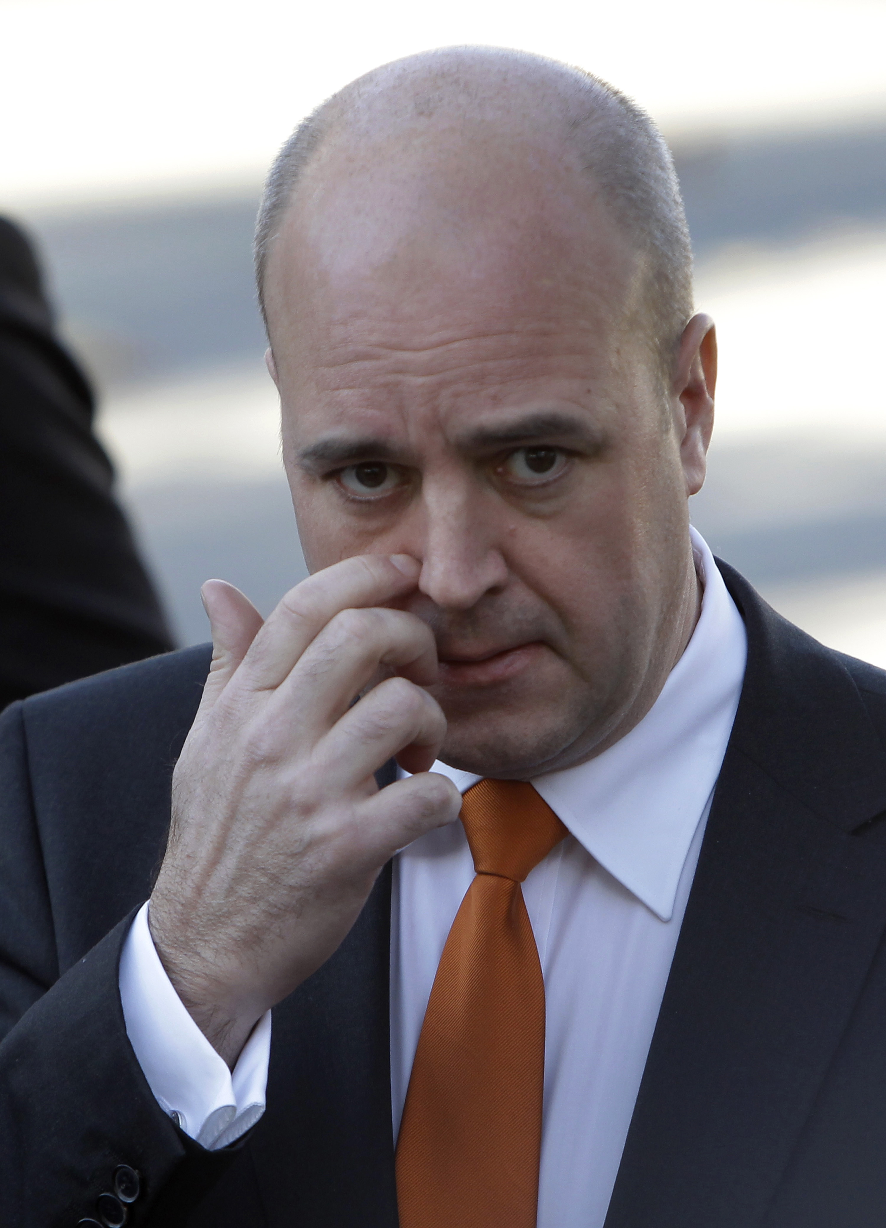 Fyrverkerier, Ersättning, Fredrik Reinfeldt