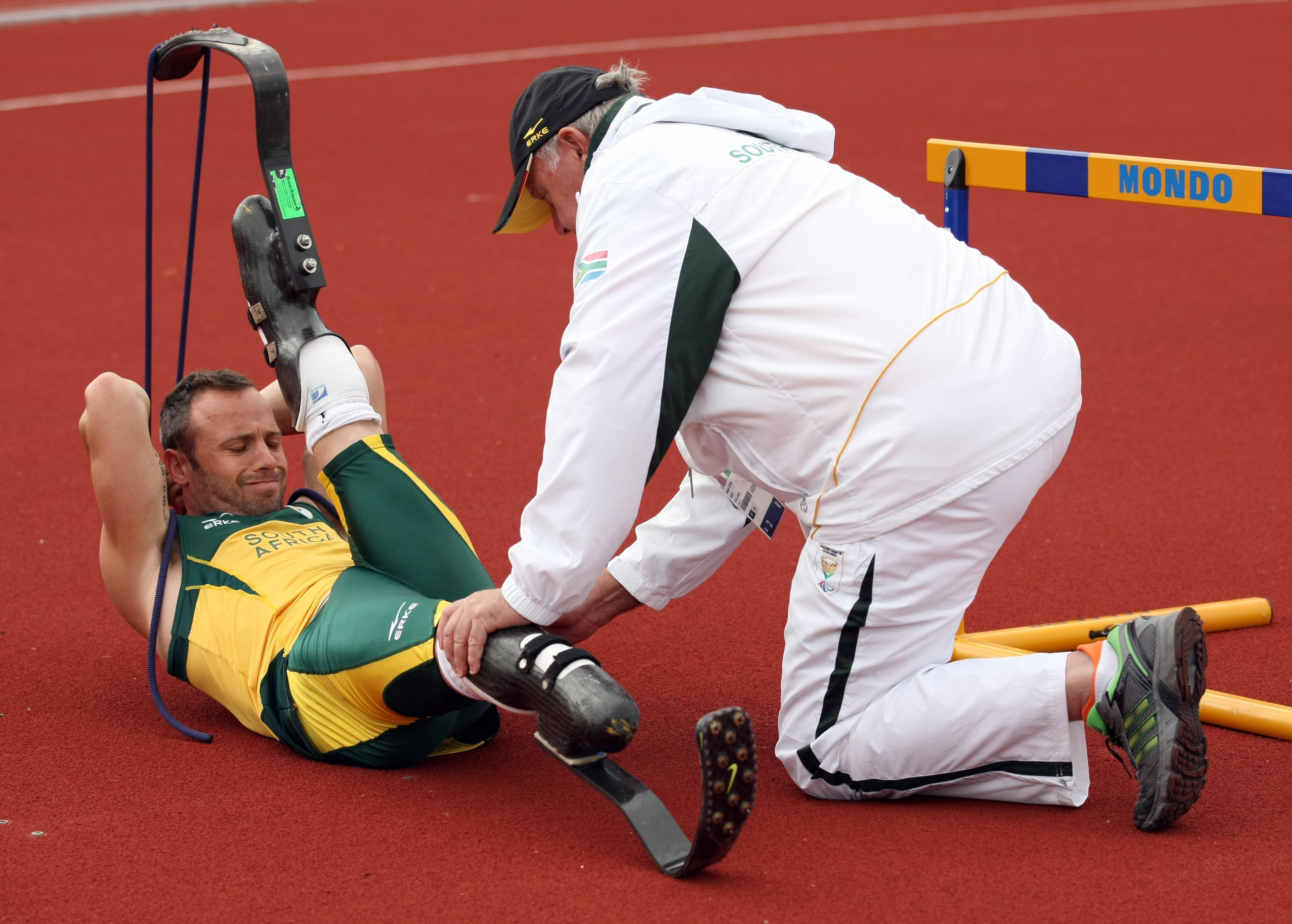 Syd Afrikas Oscar Pistorius tävlade även under Paralympics. Syd Afrikas Oscar Pistorius tävlade även under Paralympics.