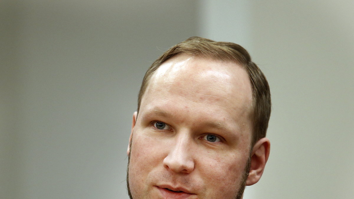 Anders Behring Breivik är lite ledsen över sin situation i fängelset.