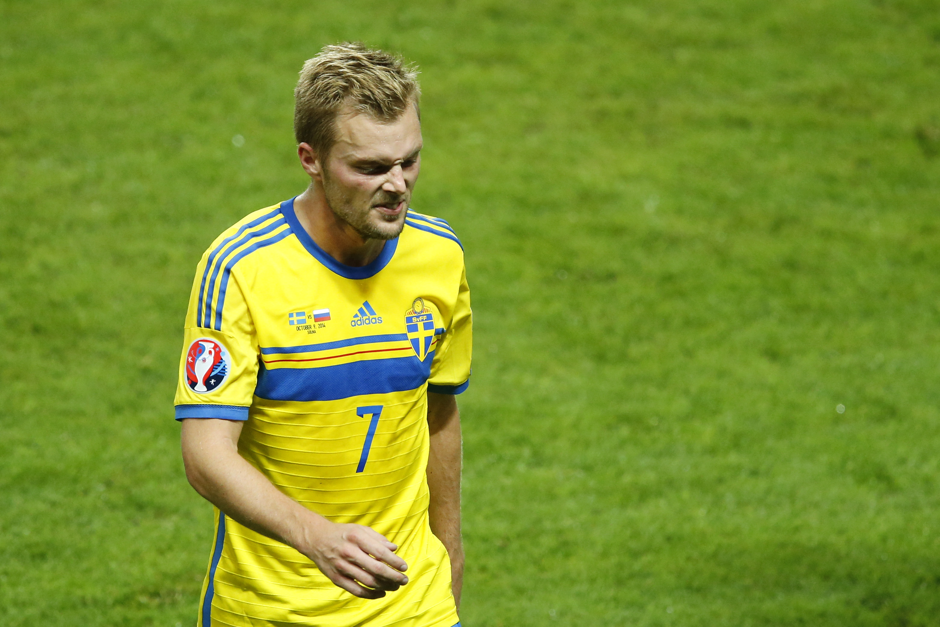 Bitter Larsson efter missen. Bitter Larsson efter missen.