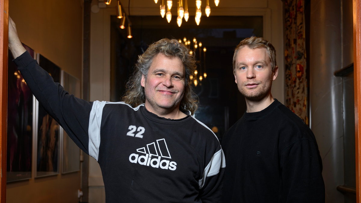 Erik Haag och Björn Gustafsson skildrar manlig vänskap genom att driva med padel i 'Padeldrömmar' i TV4.