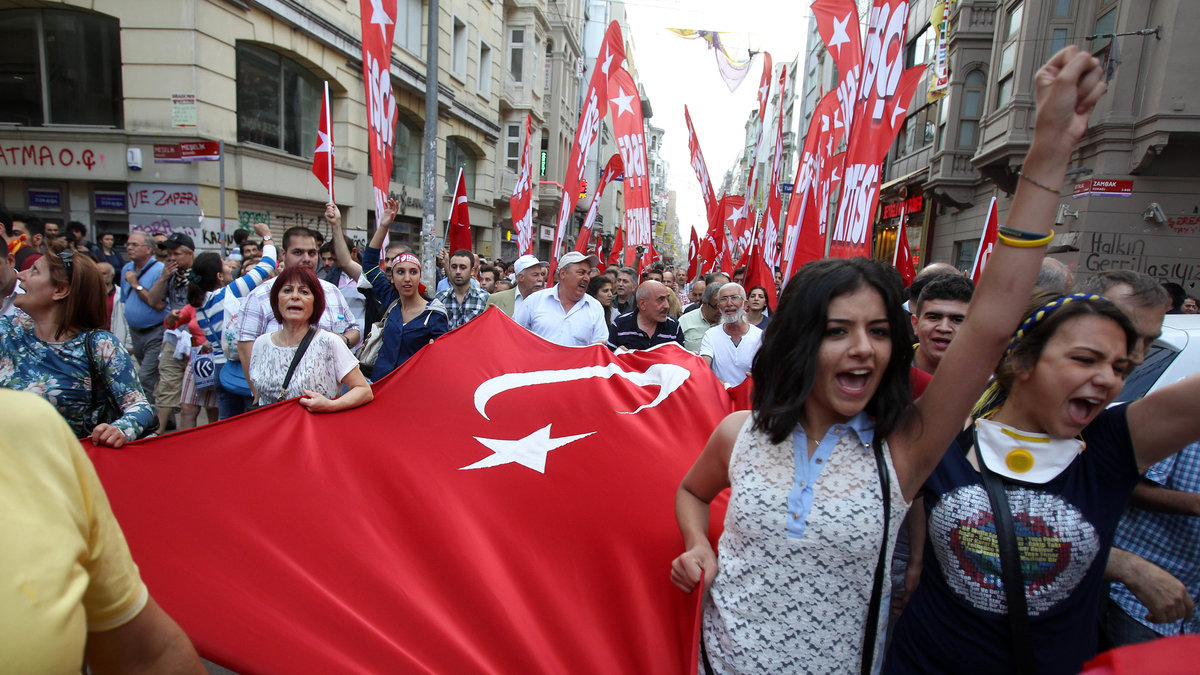 Protesterna har spridit sig till många turkiska städer.