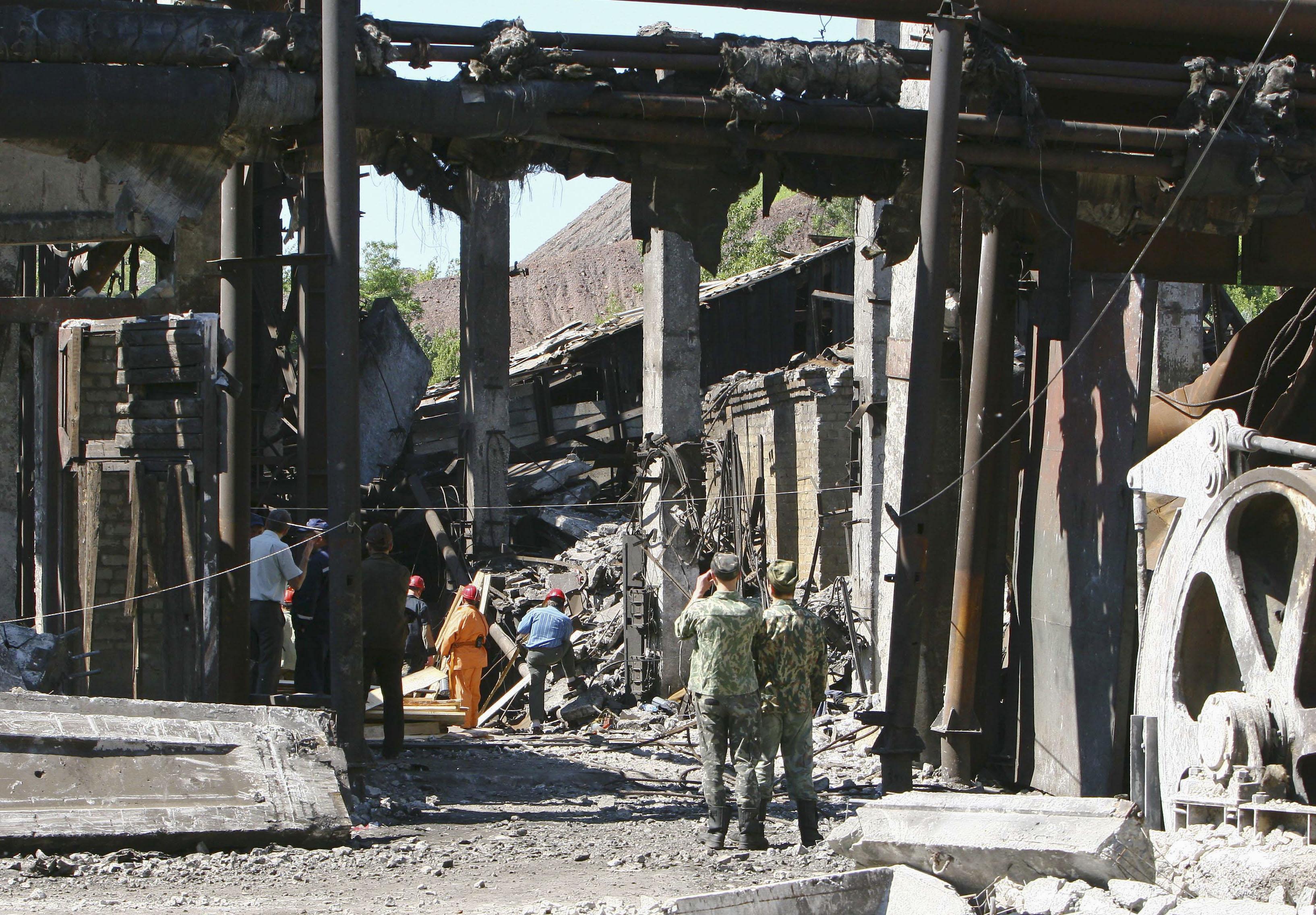 De ukrainska gruvorna är väl kända för sin säkerhetsbrist. 
Bilden är tagen efter en explosion från 2009 vid en annan ukarinsk gruva.