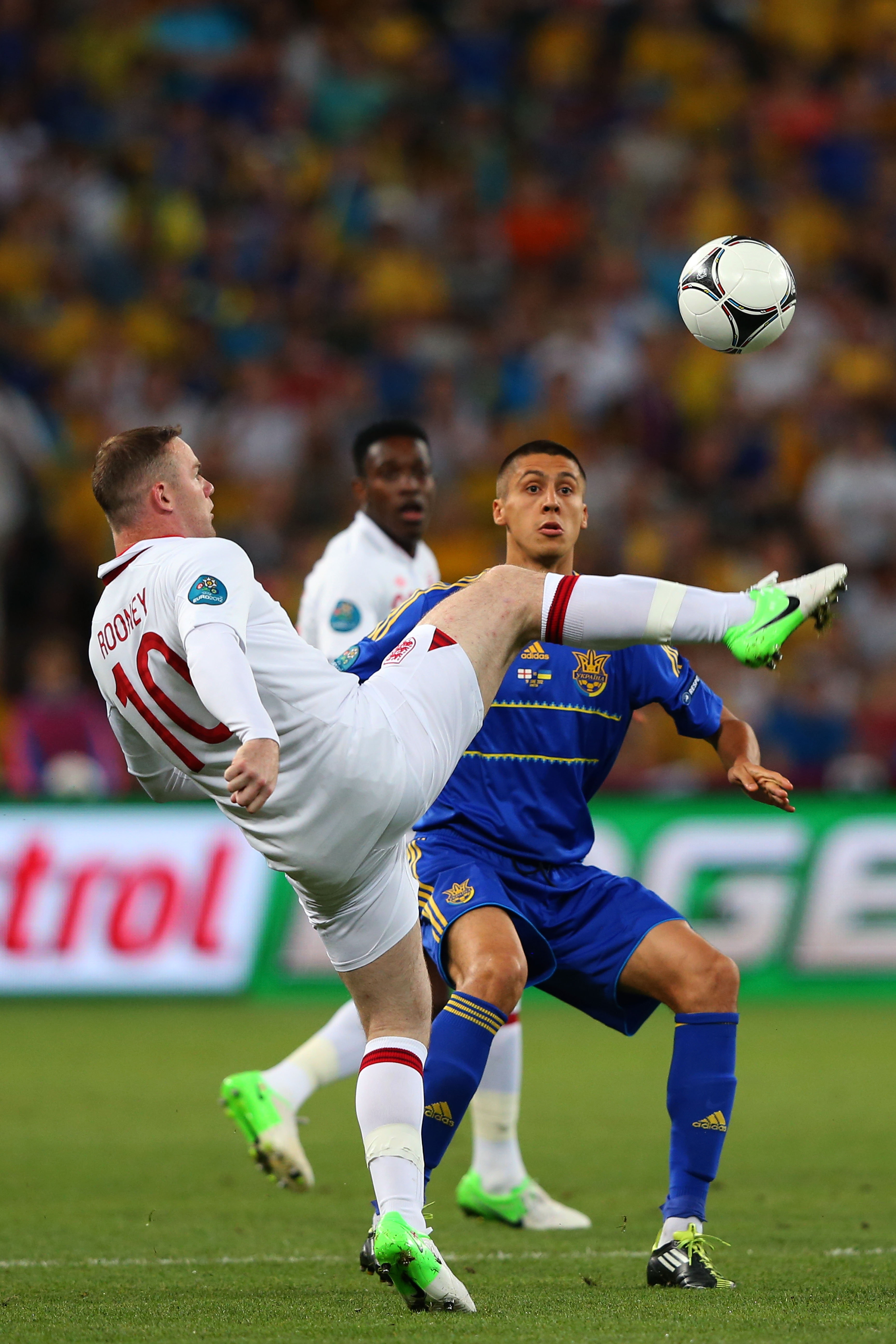 Wayne Rooney hade koll på bollen i sin comeback. Wayne Rooney hade koll på bollen i sin comeback.