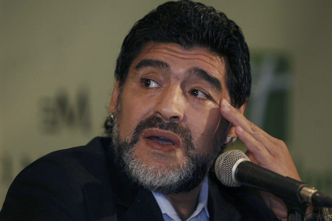 Julio Grondona ville att Maradona skulle stanna.