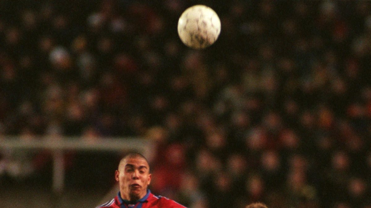 1997: Ronaldo visar spänst.