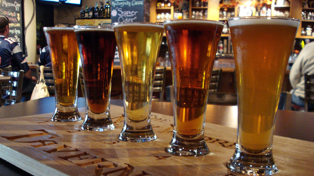 Ny forskning visar att en av ingredienserna i öl kan vara bra för hjärncellerna.