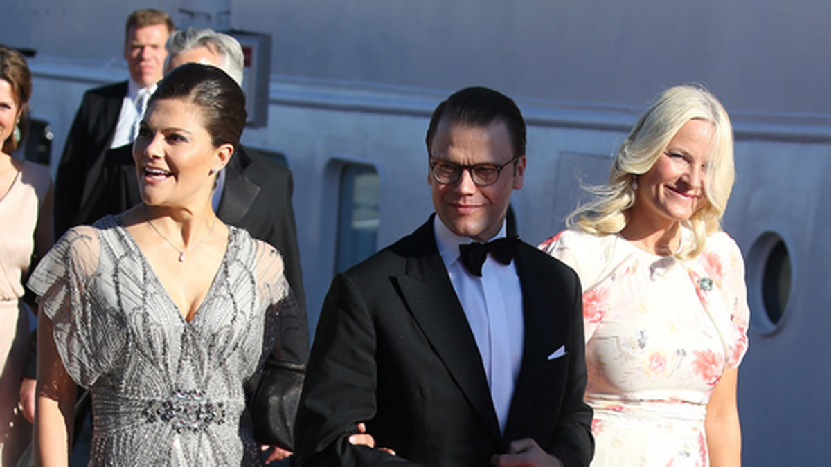 Kronprinsessan Victoria, Daniel Westling och Mette Marit. 